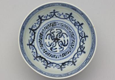 图片[2]-Teacup in underglaze blue with lotus petal decor, Ming dynasty, Yongle reign (1403-1424)-China Archive